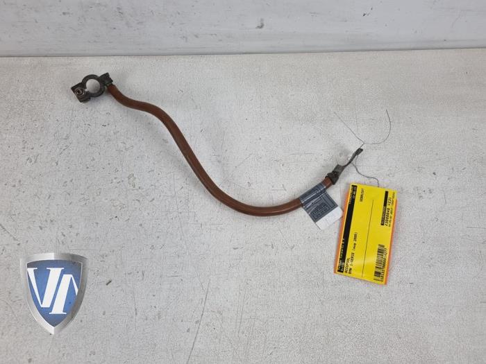 Używane Biegun akumulator BMW 1 serie (E87/87N) 116i 1.6 16V Cena € 30,25 Z VAT oferowane przez Vollux Carparts B.V.