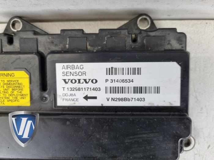 Airbag Module from a Volvo V40 (MV) 1.6 D2 2013