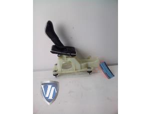 Used Gear stick Volvo V40 (MV) 1.6 D2 Price € 60,50 Inclusive VAT offered by Vollux Carparts B.V.