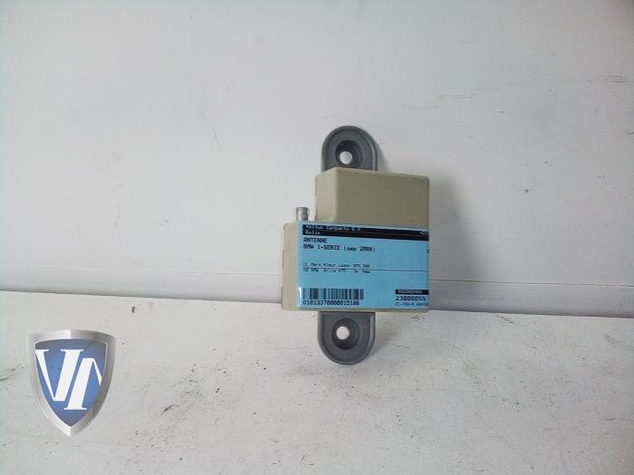 Używane Antena BMW 1 serie (E87/87N) 118i 16V Cena € 18,15 Z VAT oferowane przez Vollux Carparts B.V.