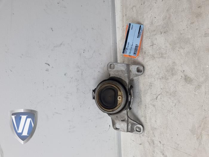 Used Engine mount Volvo V40 (MV) 2.0 D4 16V Price € 18,15 Inclusive VAT offered by Vollux Carparts B.V.