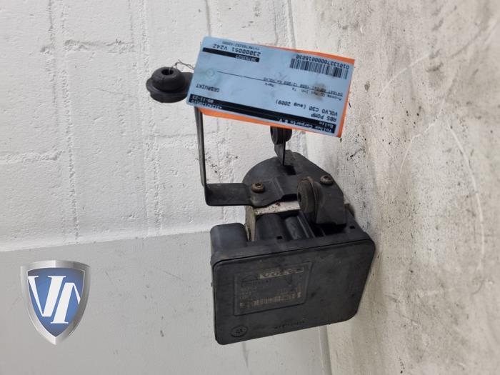Begagnade ABS-pump Volvo C30 (EK/MK) 1.6 D 16V Pris € 60,50 Inklusive moms erbjuds av Vollux Carparts B.V.