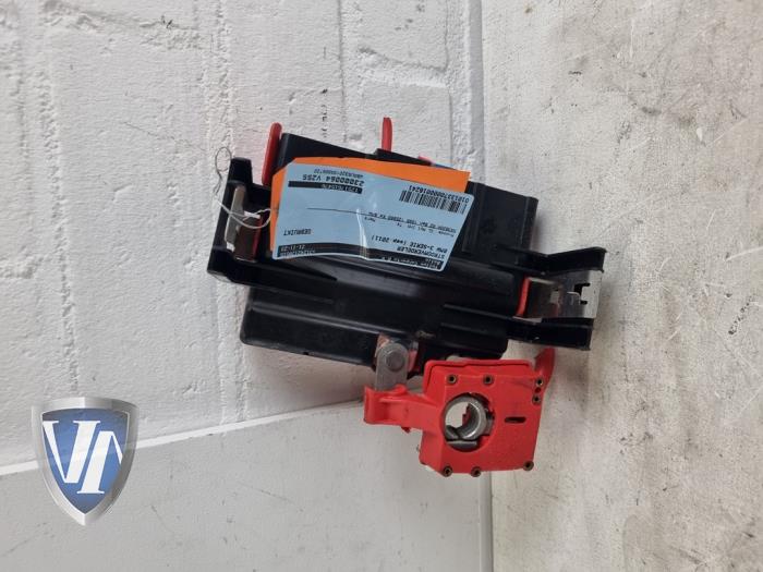 Gebrauchte Stromverteiler BMW 3 serie Touring (E91) Preis € 42,35 Mit Mehrwertsteuer angeboten von Vollux Carparts B.V.