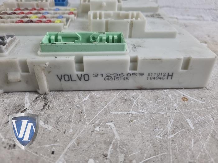 Module électronique central d'un Volvo V40 (MV) 1.6 D2 2012