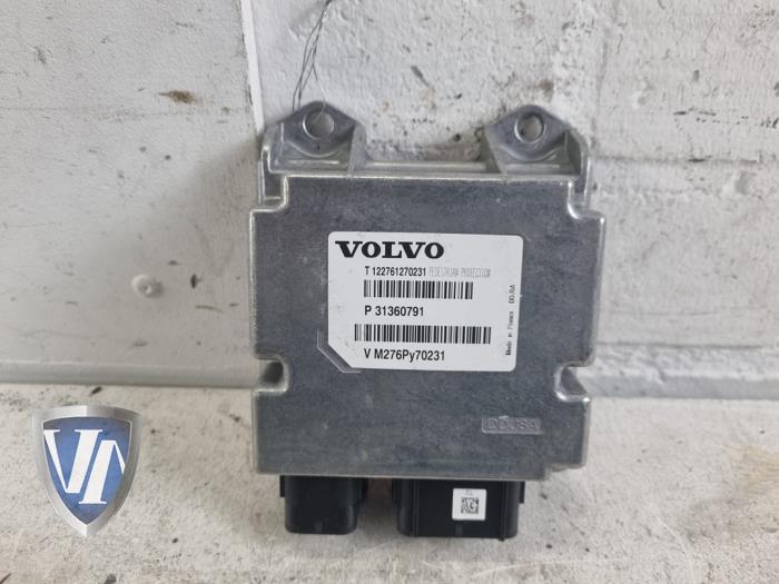 Używane Modul (rózne) Volvo V40 (MV) 1.6 D2 Cena € 50,00 Procedura marży oferowane przez Vollux Carparts B.V.
