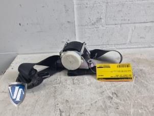 Used Front seatbelt, right BMW 3 serie (E92) 325i 24V Price € 60,50 Inclusive VAT offered by Vollux Carparts B.V.