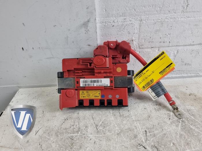 Gebrauchte Stromverteiler BMW 1 serie (E87/87N) 118d 16V Preis € 42,35 Mit Mehrwertsteuer angeboten von Vollux Carparts B.V.