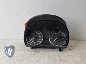 Used Odometer KM BMW 3 serie (E90) 320i 16V Price € 60,50 Inclusive VAT offered by Vollux Carparts B.V.