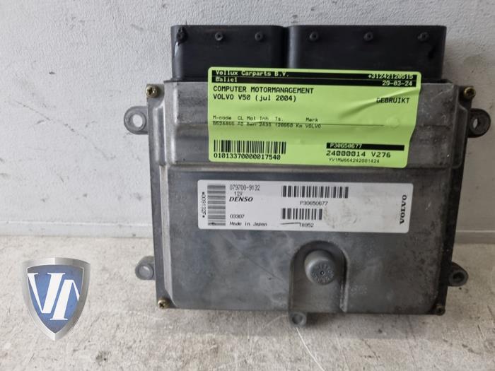 Used Engine management computer Volvo V50 (MW) 2.4 20V Price € 90,75 Inclusive VAT offered by Vollux Carparts B.V.