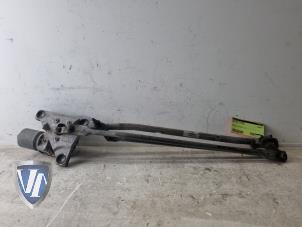 Used Wiper mechanism Volvo V50 (MW) 2.4 20V Price € 96,79 Inclusive VAT offered by Vollux Carparts B.V.