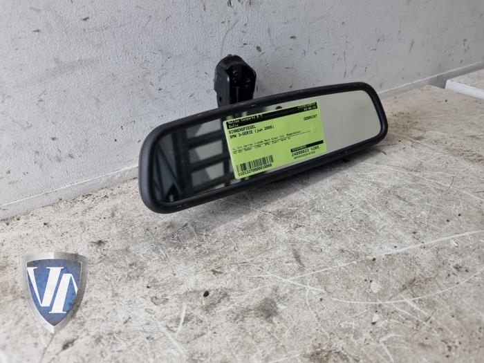 Używane Lusterko wewnetrzne BMW 3 serie (E90) 330i 24V Cena € 36,30 Z VAT oferowane przez Vollux Carparts B.V.