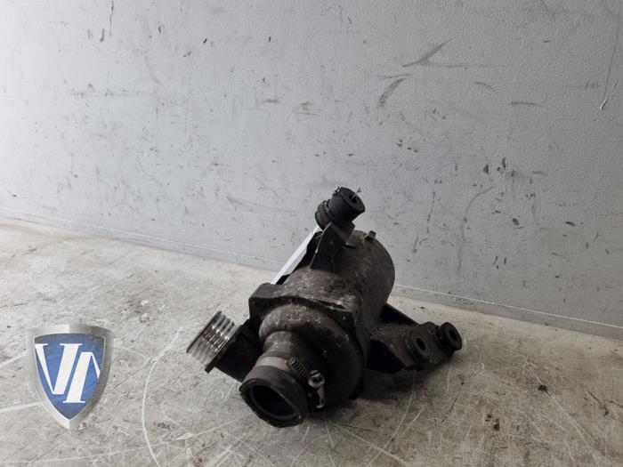 Usagé Pompe à eau BMW 3 serie Touring (E91) 320i 16V Prix € 151,25 Prix TTC proposé par Vollux Carparts B.V.