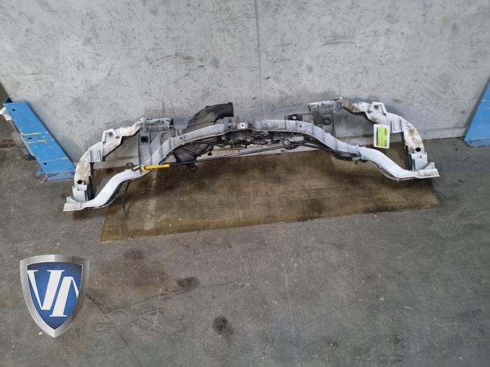 Begagnade Front Ford Focus 3 Pris € 242,00 Inklusive moms erbjuds av Vollux Carparts B.V.
