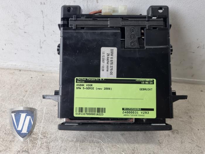 Begagnade Askkopp, fram BMW 5 serie (E60) 525i 24V Pris € 18,15 Inklusive moms erbjuds av Vollux Carparts B.V.