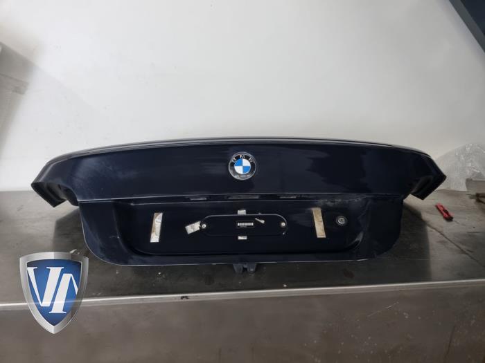 Begagnade Baklucka BMW 5 serie (E60) 525i 24V Pris € 151,25 Inklusive moms erbjuds av Vollux Carparts B.V.