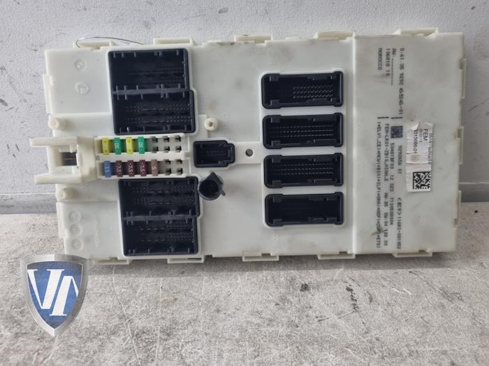 Usados Módulo electrónico central BMW 3 serie (E90) 318i 16V Precio € 151,25 IVA incluido ofrecido por Vollux Carparts B.V.