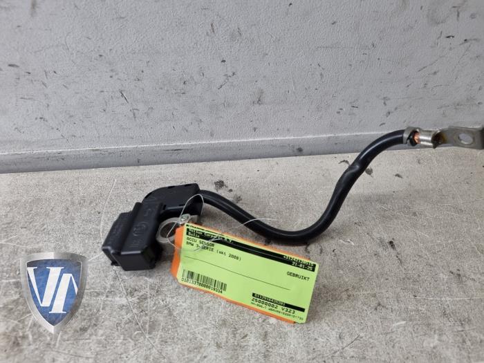 Begagnade Batterisensor BMW 3 serie Touring (E91) 320i 16V Pris € 60,49 Inklusive moms erbjuds av Vollux Carparts B.V.
