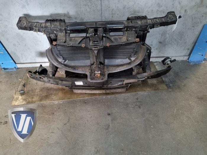 Begagnade Front BMW 1 serie (E87/87N) 116i 1.6 16V Pris € 181,50 Inklusive moms erbjuds av Vollux Carparts B.V.