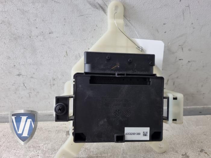 Używane Modul hamulca postojowego Volvo V60 I (FW/GW) 2.0 D4 16V Cena € 30,25 Z VAT oferowane przez Vollux Carparts B.V.