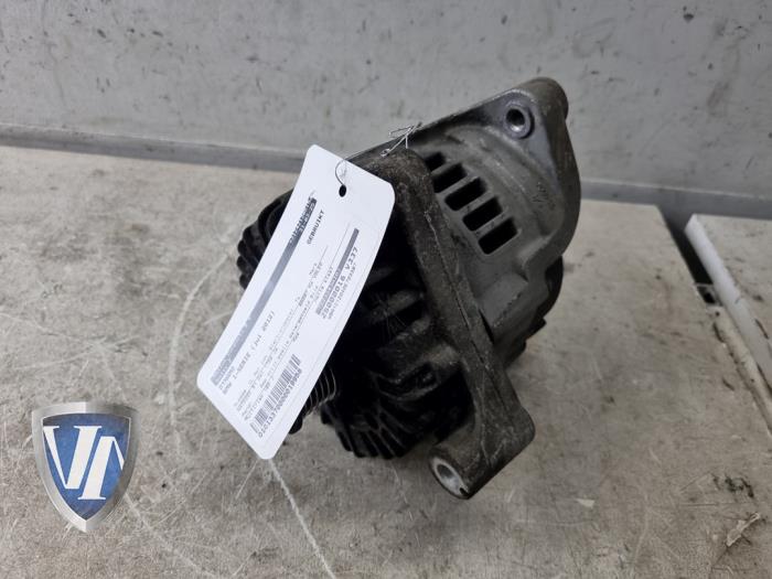 Begagnade Dynamo BMW 1 serie (F20) 118d 2.0 16V Pris € 60,00 Marginaltabell erbjuds av Vollux Carparts B.V.