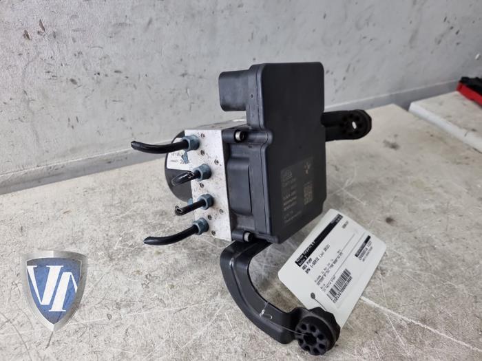 Begagnade ABS-pump BMW 1 serie (F20) 118d 2.0 16V Pris € 151,25 Inklusive moms erbjuds av Vollux Carparts B.V.