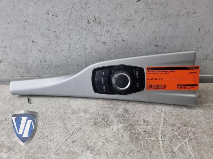 Usagé Panneau de commandes navigation BMW 3 serie (F30) 320d 2.0 16V EfficientDynamicsEdition Prix € 69,99 Règlement à la marge proposé par Vollux Carparts B.V.