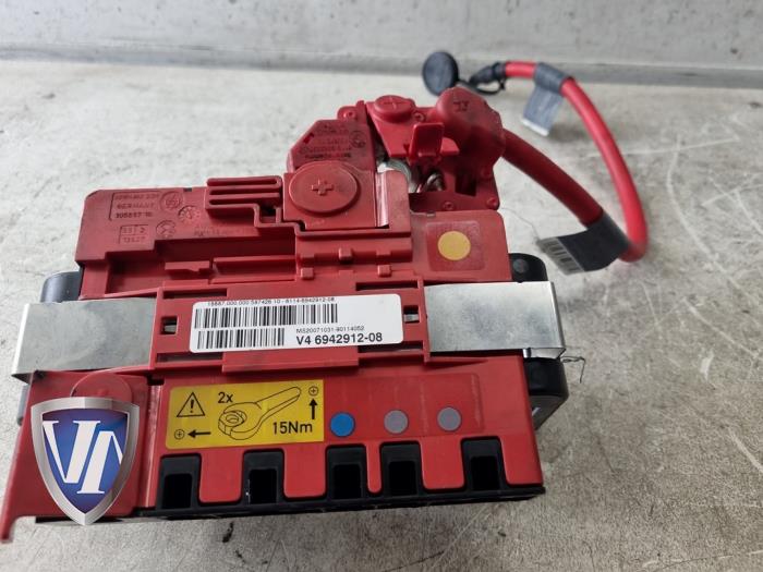 Gebrauchte Stromverteiler BMW 3 serie Touring (E91) 325i 24V Preis € 27,23 Mit Mehrwertsteuer angeboten von Vollux Carparts B.V.