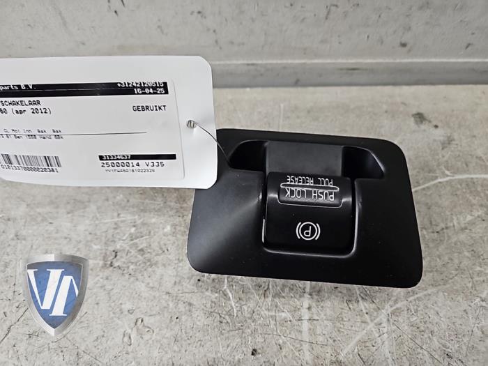 Gebrauchte Handbremse Schalter Volvo V60 I (FW/GW) 1.6 T3 16V Preis € 18,15 Mit Mehrwertsteuer angeboten von Vollux Carparts B.V.
