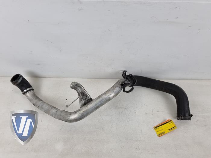 Używane Przewód Turbo Volvo V40 (MV) 1.6 D2 Cena € 35,00 Procedura marży oferowane przez Vollux Carparts B.V.