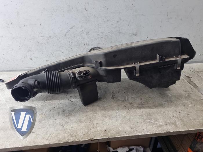 Begagnade Luftfilterhus BMW 1 serie (F21) 116i 1.6 16V Pris € 84,70 Inklusive moms erbjuds av Vollux Carparts B.V.
