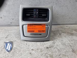 Begagnade Instrumentbräda, del BMW 3 serie (E93) 320i 16V Pris € 30,25 Inklusive moms erbjuds av Vollux Carparts B.V.