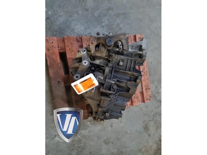 Gebrauchte Getriebe Volvo V60 I (FW/GW) 2.0 D4 16V Preis € 725,99 Mit Mehrwertsteuer angeboten von Vollux Carparts B.V.