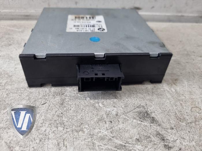 Używane DC/CD konwertor BMW 5 serie (F10) 520d 16V Cena € 42,35 Z VAT oferowane przez Vollux Carparts B.V.