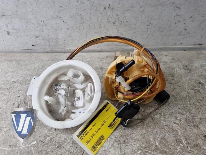 Begagnade Bensinpump BMW 3 serie (F30) 330e Pris € 84,70 Inklusive moms erbjuds av Vollux Carparts B.V.