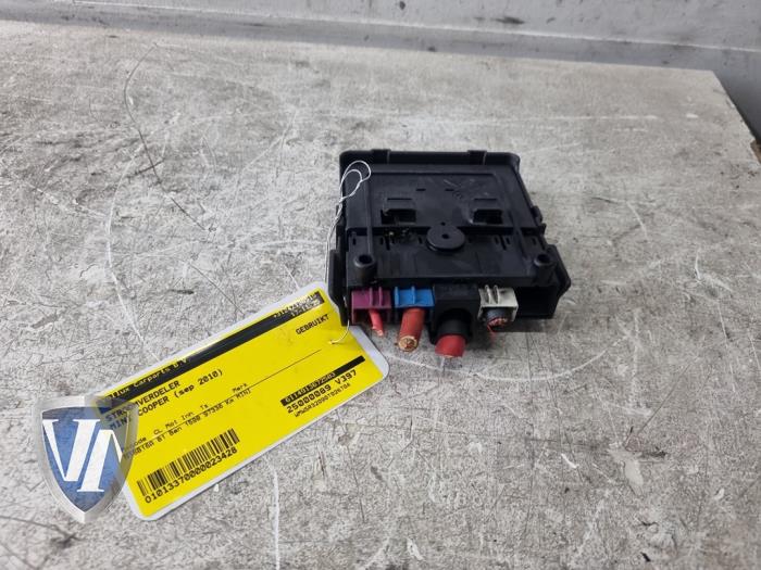 Gebrauchte Stromverteiler Mini Mini (R56) 1.6 16V One Preis € 36,30 Mit Mehrwertsteuer angeboten von Vollux Carparts B.V.