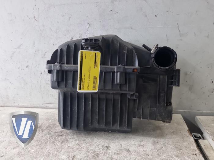 Begagnade Luftfilterhus Peugeot 208 I (CA/CC/CK/CL) 1.0 Vti 12V PureTech Pris € 30,25 Inklusive moms erbjuds av Vollux Carparts B.V.