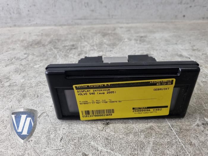 Begagnade Innerdisplay Volvo S40 (MS) 1.8 16V Pris € 33,28 Inklusive moms erbjuds av Vollux Carparts B.V.