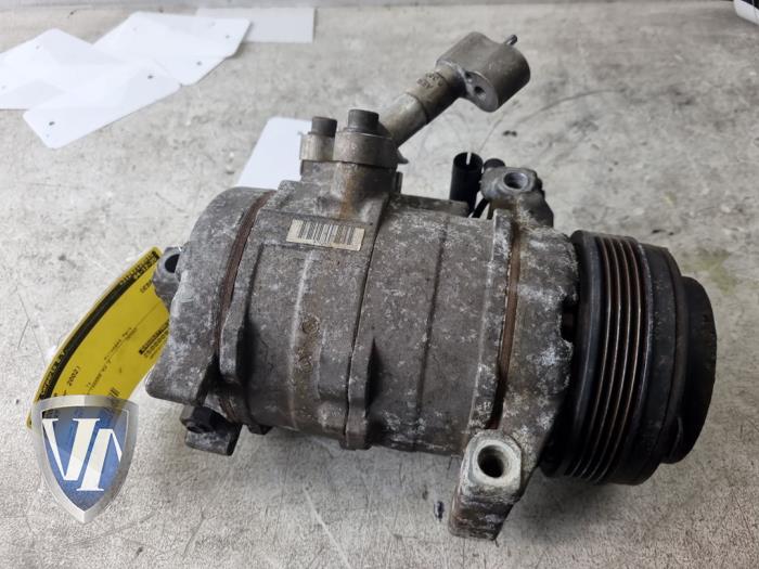 Usagé Compresseur de clim BMW X5 (E53) 3.0d 24V Prix € 133,10 Prix TTC proposé par Vollux Carparts B.V.