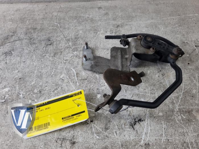 Begagnade Ljussensor Volvo V40 (MV) 2.0 D2 16V Pris € 36,30 Inklusive moms erbjuds av Vollux Carparts B.V.