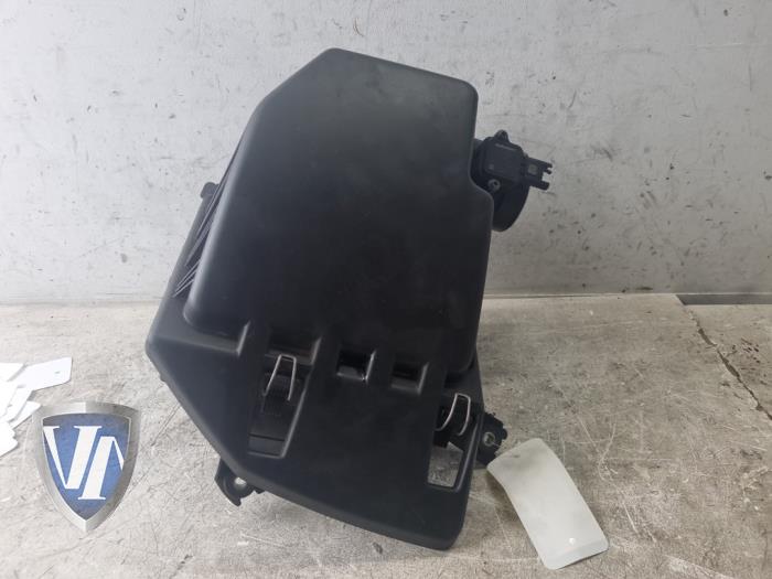 Gebrauchte Luftfiltergehäuse BMW 5 serie Touring (E61) 525i 24V Preis € 36,30 Mit Mehrwertsteuer angeboten von Vollux Carparts B.V.