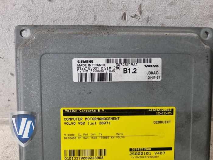 Used Engine management computer Volvo V50 (MW) 1.6 16V Price € 84,70 Inclusive VAT offered by Vollux Carparts B.V.