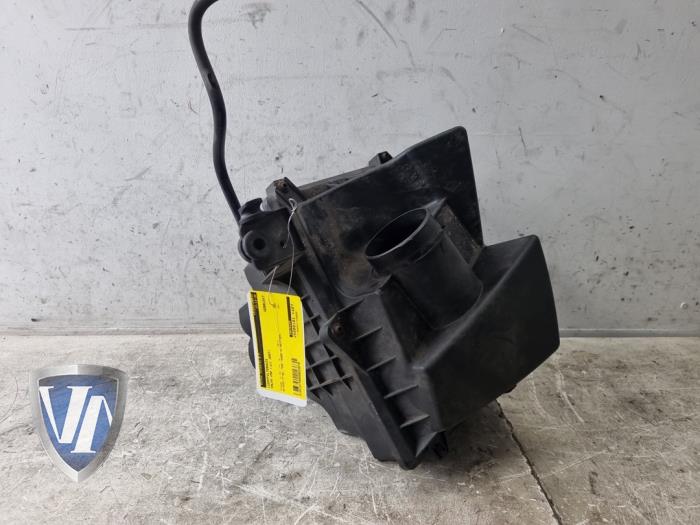 Begagnade Luftfilterhus Volvo V50 (MW) 1.6 16V Pris € 42,35 Inklusive moms erbjuds av Vollux Carparts B.V.