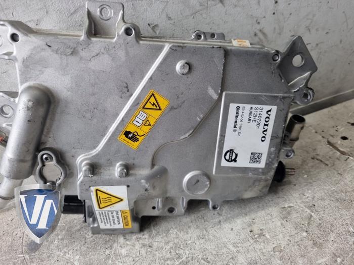 Używane DC/CD konwertor Volvo V60 I (FW/GW) 2.4 D6 20V Plug-in Hybrid AWD Cena € 514,25 Z VAT oferowane przez Vollux Carparts B.V.