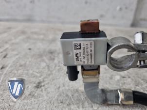 Batterisensor från en BMW 3 serie Touring (F31) 320d 2.0 16V 2014