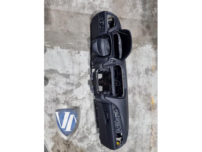 Używane Panel BMW 1 serie (F20) 116i 1.6 16V Cena € 574,75 Z VAT oferowane przez Vollux Carparts B.V.