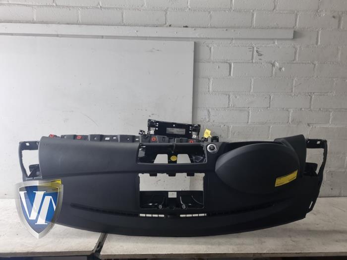 Używane Panel BMW 1 serie (E81) 116i 2.0 16V Cena na żądanie oferowane przez Vollux Carparts B.V.