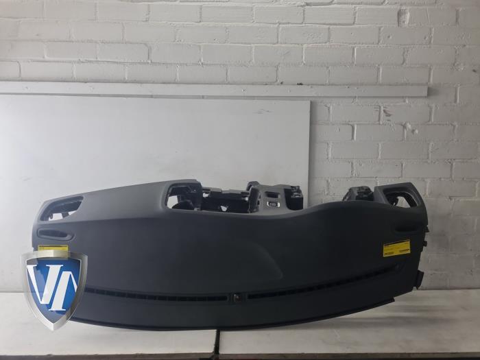 Używane Panel Volvo V60 I (FW/GW) 2.0 D4 16V Cena na żądanie oferowane przez Vollux Carparts B.V.