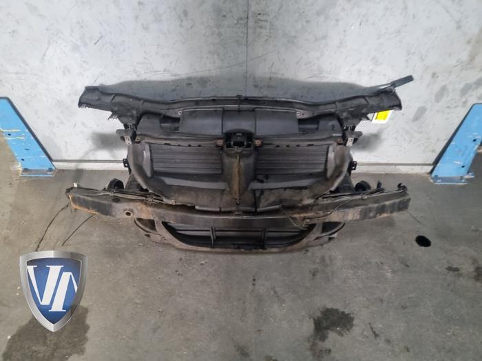 Używane Panel przedni BMW 3 serie Touring (E91) Cena € 175,00 Procedura marży oferowane przez Vollux Carparts B.V.