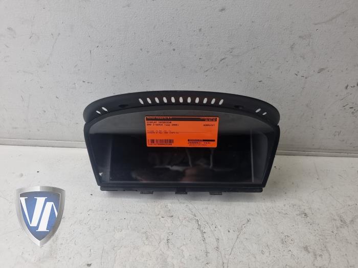 Begagnade Innerdisplay BMW 3 serie Touring (E91) Pris € 107,69 Inklusive moms erbjuds av Vollux Carparts B.V.