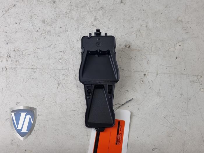 Begagnade Sensor (övriga) Volvo V40 (MV) 1.6 T3 GTDi 16V Pris € 42,35 Inklusive moms erbjuds av Vollux Carparts B.V.